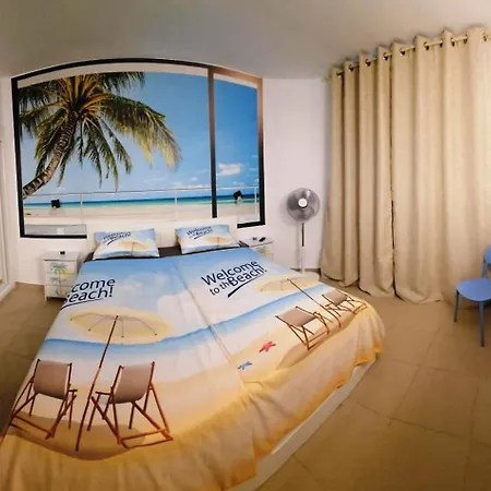 Blue Bay Paradise - Beach Front Apartment With Sea View Playa Paraiso  Zewnętrze zdjęcie