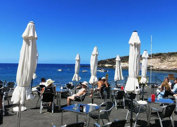 Blue Bay Paradise - Beach Front Apartment With Sea View